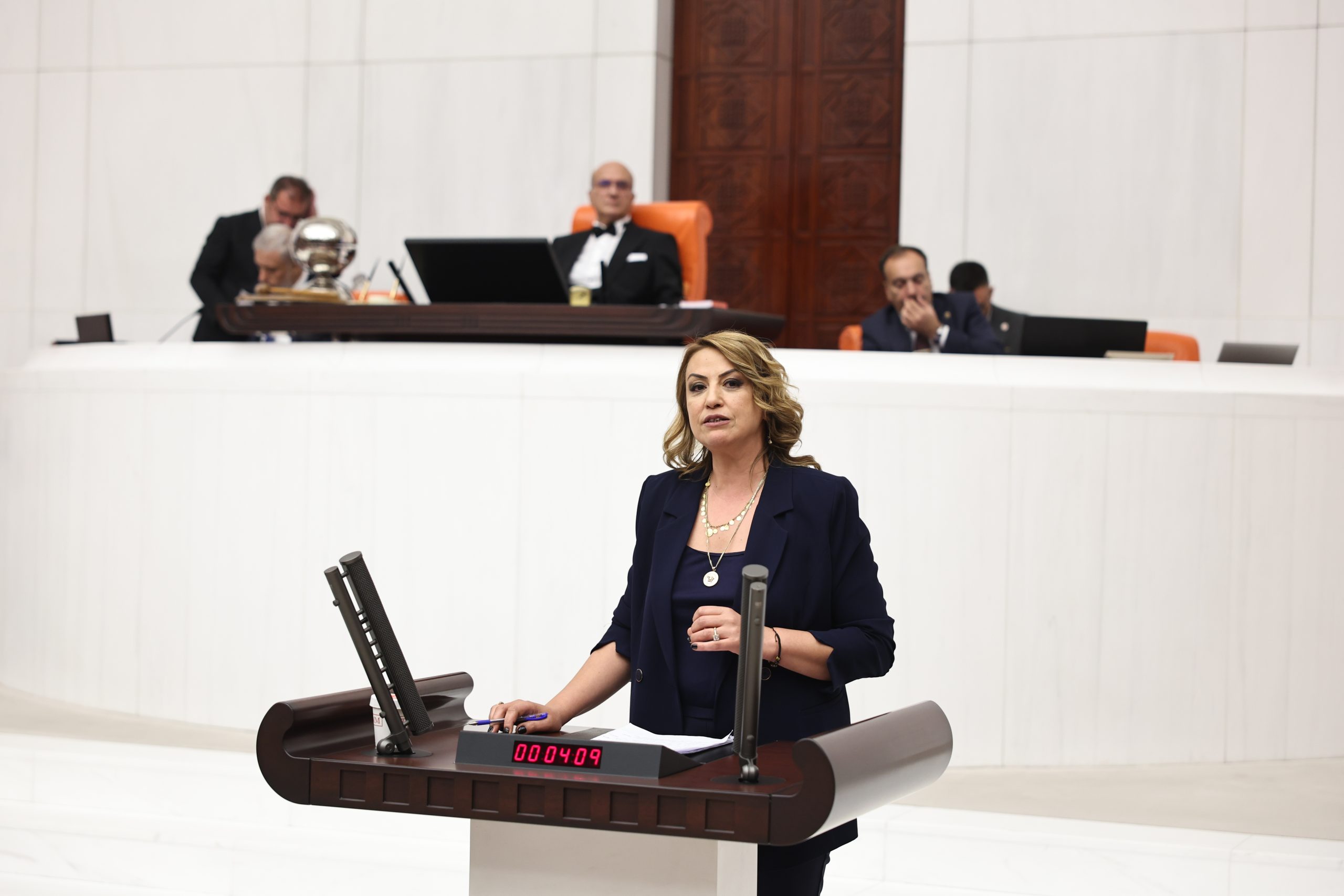 Vatandaş‘; Kanuna uyan cezalandırılır’