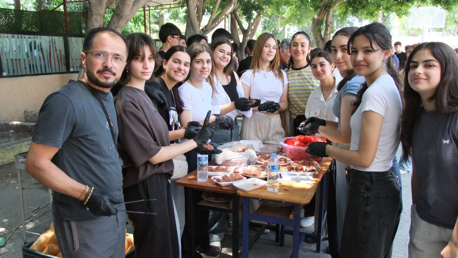 Nuran Yılmaz  Lisesi’nde Köfte  Etkinliği