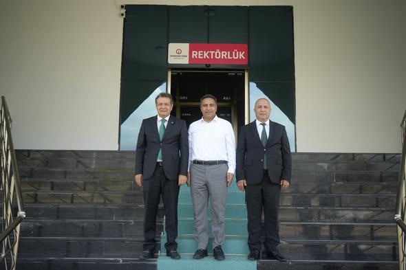 Rektör Duruel Emniyet Müdürlerini Ağırladı