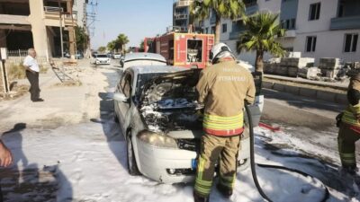 ANTAKYA’DA ARACIN MOTORUNDAN ALEVLER YÜKSELDİ