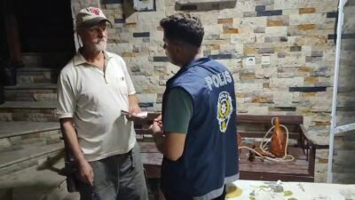 KAYBETTİĞİ EMEKLİ MAAŞINDAN UMUDU KESEN VATANDAŞIN PARASINI POLİS SAHİBİNE ULAŞTIRDI