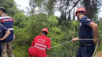 DÖRTYOL’DA UÇURUMDAN UÇAN OTOMOBİLİN SÜRÜCÜSÜ YARALANDI