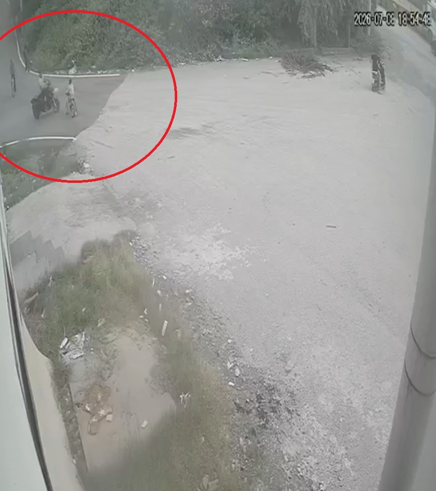 Motosikletle Çocuk Çarpıştı