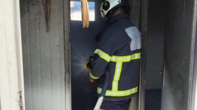 ANTAKYA’DA KONTEYNER YANGINI BÜYÜMEDEN SÖNDÜRÜLDÜ