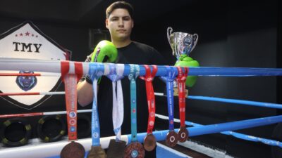 BABASININ İZİNDEN GİDEN GENÇ KİCK BOKSCU, TÜRK BAYRAĞINI DÜNYA ARENASINDA DALGALANDIRACAĞI  YENİ ZAFERLERİN PEŞİNDE