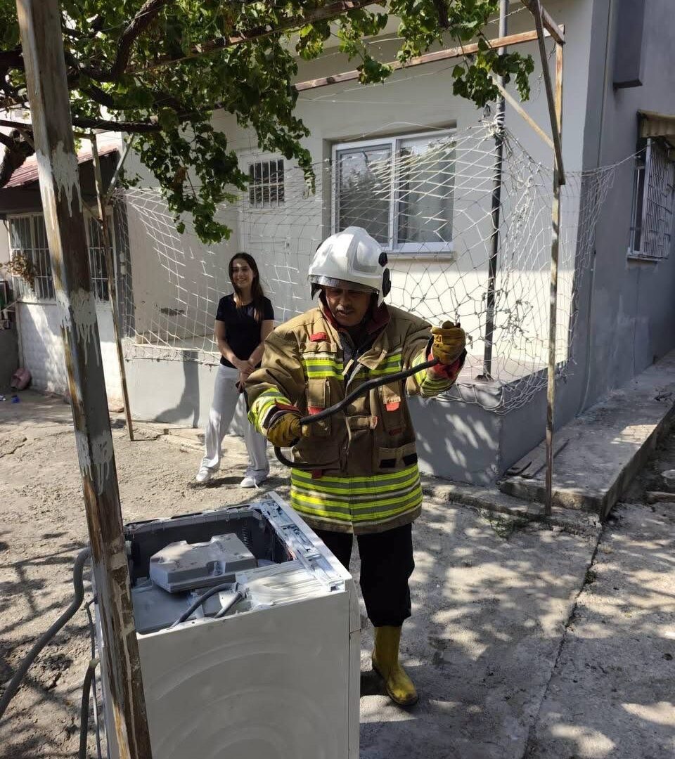 Yerleşim Alanına Giren Yılanlar Yakalandı