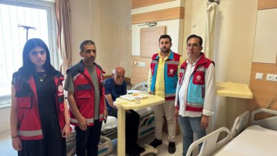 GEÇMİŞİNİ UNUTUP SOKAKLARDA YAŞAMAYA BAŞLAYAN ADAM, DEVLETİN ŞEFKAT ELİNİ UZATMASIYLA BAMBAŞKA BİR GÖRÜNÜME KAVUŞTU