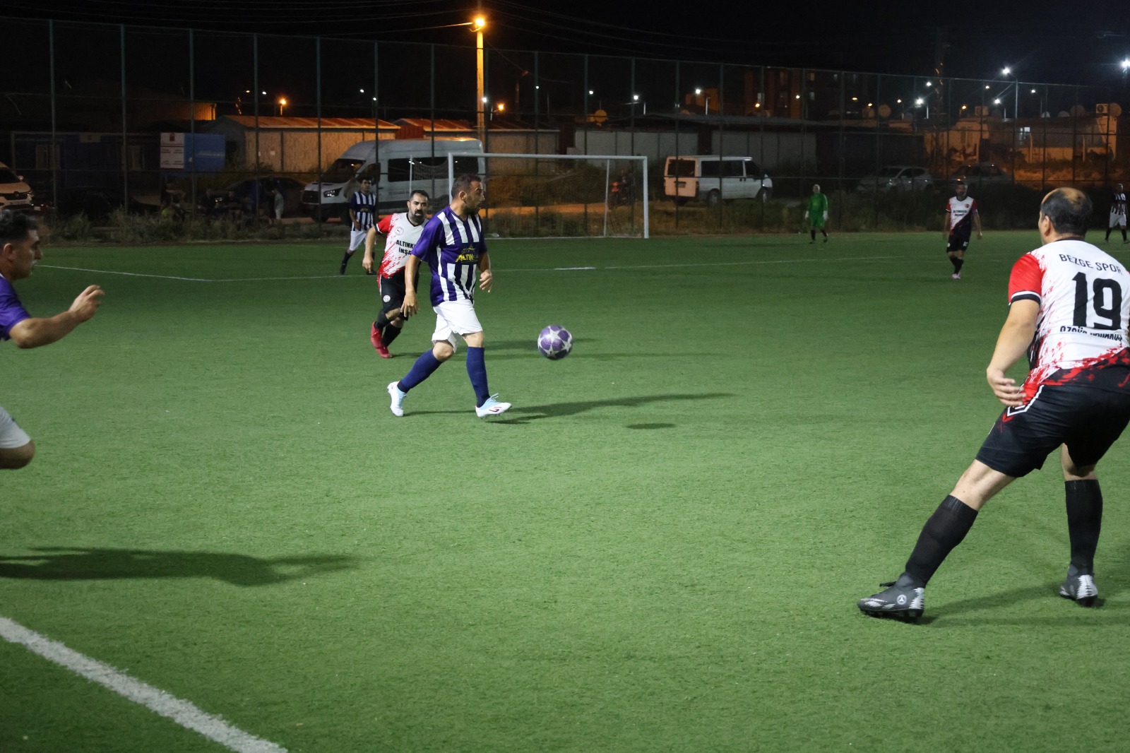 Erhan Aksay Futbol Turnuvası Nefes Kesiyor