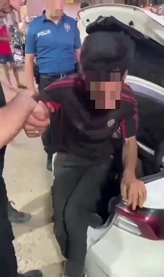Kaçak Göçmenler Yakalandı