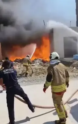 İnşaat Şantiyesinde yangın cıktı