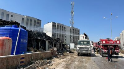 KONTEYNER YATAKHANE ALEVLERE TESLİM OLDU