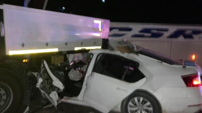 DOĞUM GÜNÜ KUTLAMASINA GİDERKEN YAŞANAN FECİ KAZADA: 24 VE 23 YAŞINDAKİ 2 GENÇ ÖLDÜ