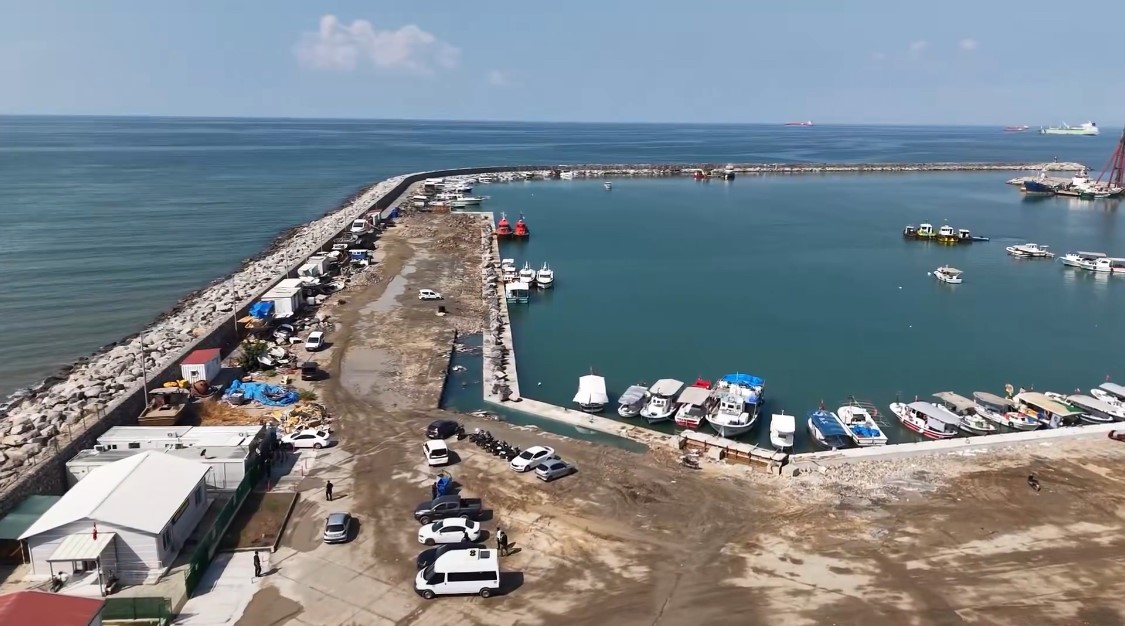 Masatlı,  Balıkçı Barınağını  inceledi