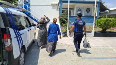 TRAFİK IŞIKLARINDAKİ DİLENCİLER, ZABITAYLA KARŞILAŞINCA ARKALARINA BAKMADAN KAÇTILAR