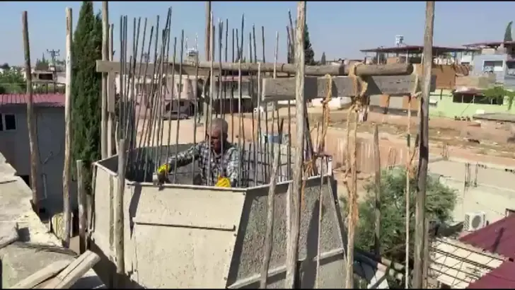 150’ye yakın minareye imza attı.