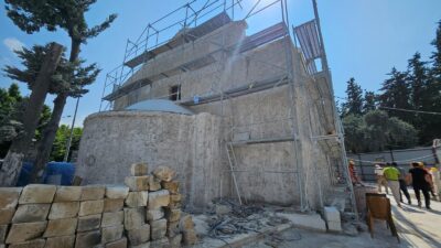 DEPREMDE HASAR GÖREN 441 YILLIK İSKENDERUN AZİZ CORC RUM ORTODOKS KİLİSESİ FOTOĞRAFLARDAN YOLA ÇIKILARAK ORİJİNAL HALİYLE RESTORE EDİLİYOR