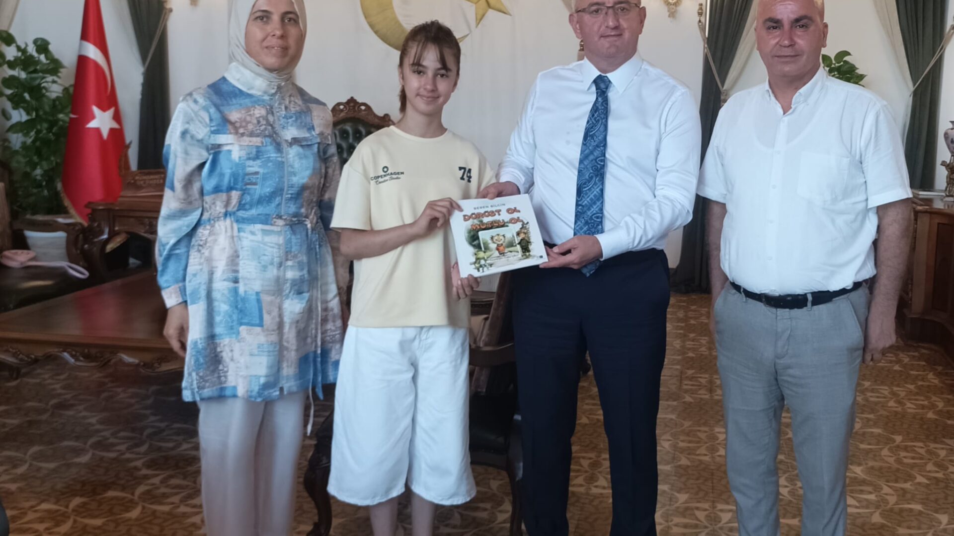 Minik Yazar Beren Kaymakam Önder’e ziyaret