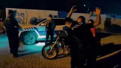 Hatay’da asayiş uygulamasında 14 şüpheli gözaltına alınd.