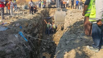 ALTYAPI ÇALIŞMALARI ESNASINDA GÖÇÜK ALTINDA KALAN 2 İŞÇİ YARALANDI