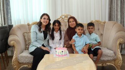 YÜREĞİMİZDEKİ IŞIK PROJESİ KAPSAMINDA DEPREMZEDE ÇOCUKLARIN DOĞUM GÜNLERİ KUTLANDI