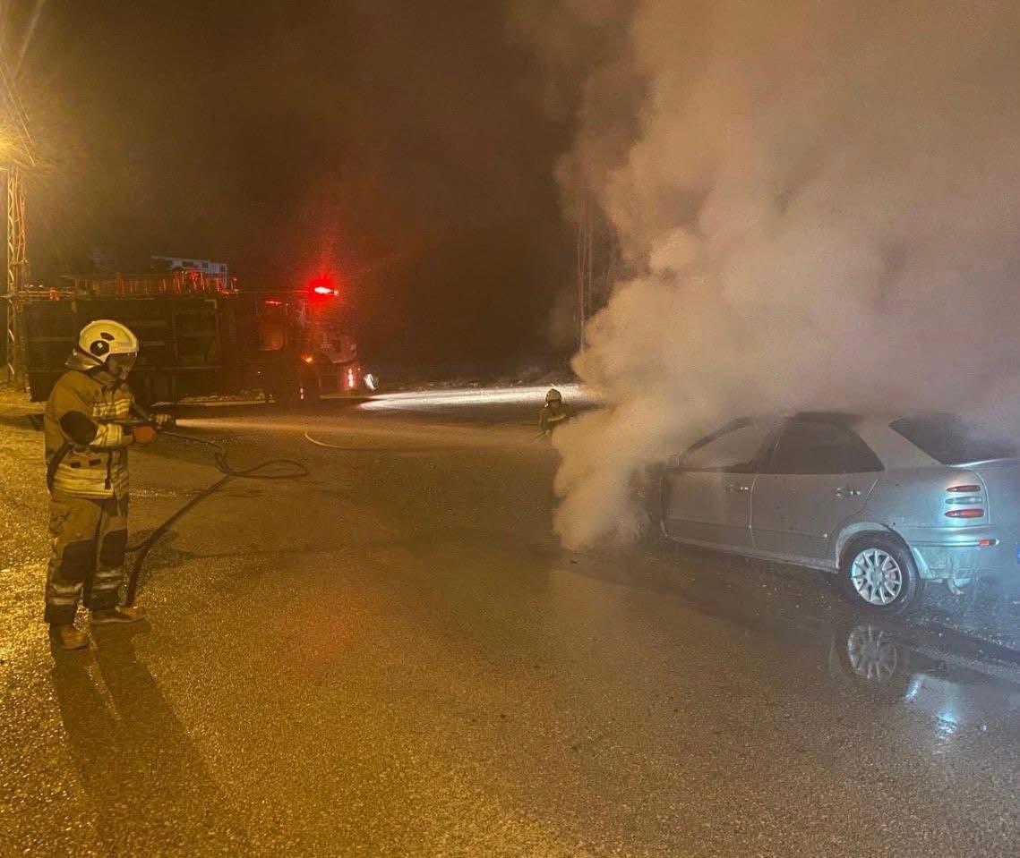  Seyir halindeki otomobilde yangın