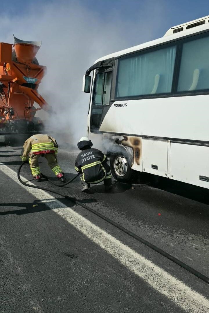 Otobüste çıkan yangın söndürüldü