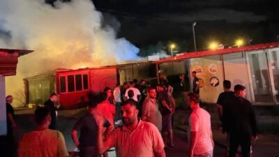 KIRIKHAN’DA KONTEYNER YANGINI KISA SÜREDE SÖNDÜRÜLDÜ