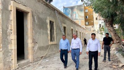 İSKENDERUN LİSESİ’NDE RESTORASYON ÇALIŞMALARI SÜRÜYOR