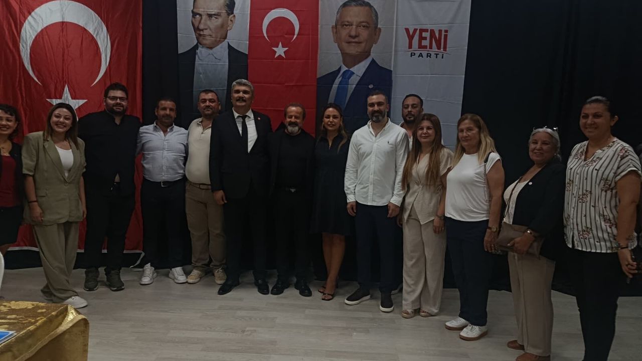 Yeni Partide üyelerle kongre