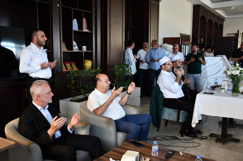 Başkan Yılmaz  Babası  için Mevlid Okuttu