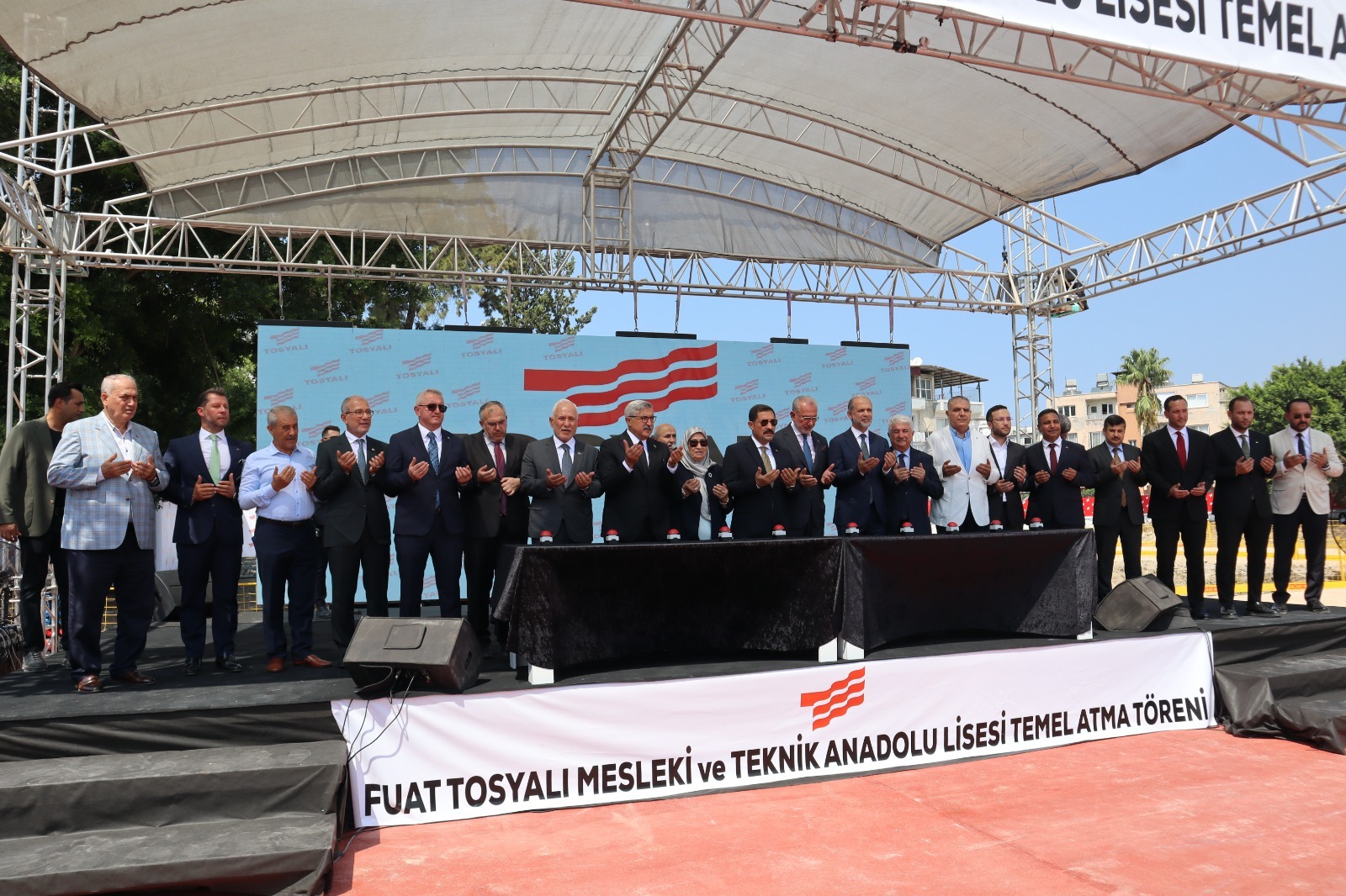 Okulun temeli törenle atıldı.