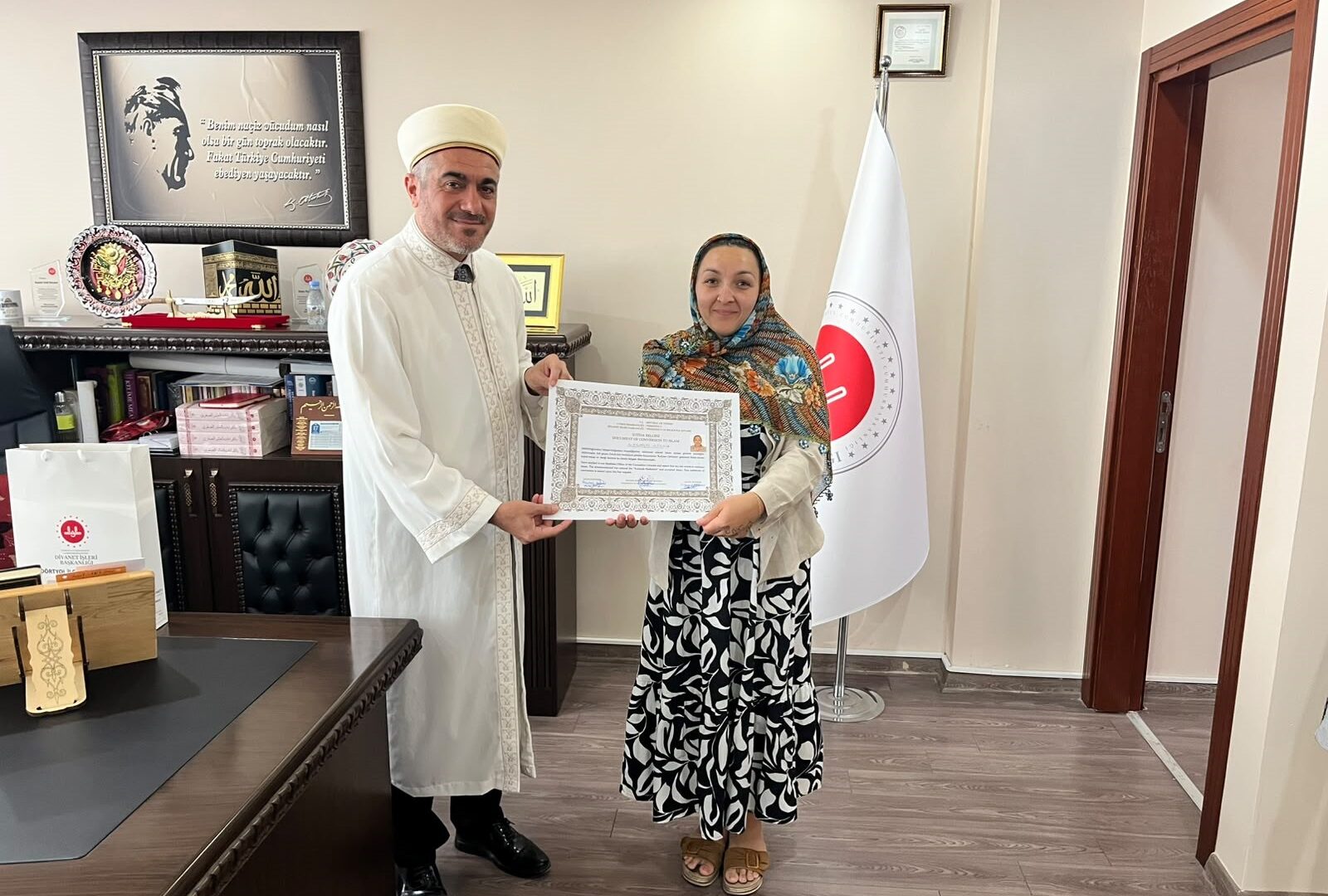 Macar Vatandaşı Szilvia İslamiyet’i seçti