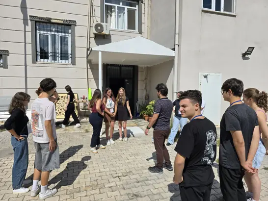 Çek  ve Portekizli gençler Hatay’da