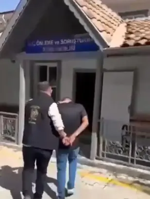 İş arkadaşlarını soyan 2 şüpheli göz altında
