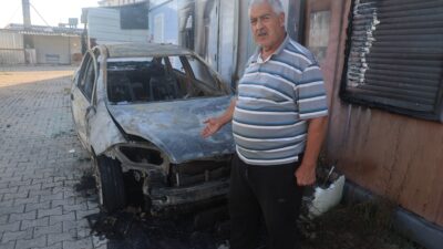 DEPREMZEDE VATANDAŞ, CAMINI KALDIRIM TAŞIYLA KIRDIKLARI OTOMOBİLİNİ ÇALIŞTIRIRKEN YAKTIKLARINI İDDİA ETTİ