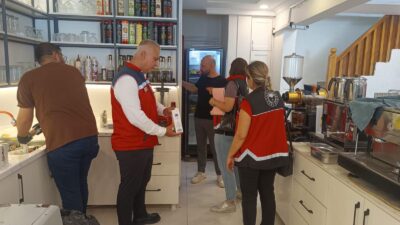 İSKENDERUN’DA GIDA İŞLETMELERİNE YÖNELİK DENETİM GERÇEKLEŞTİRİLDİ