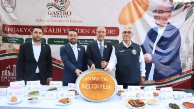 DEPREMİN ARDINDAN YENİDEN İNŞA EDİLEN ANTAKYA’YI DAMAK ÇATLATAN LEZZETLERİN KOKUSU SARDI