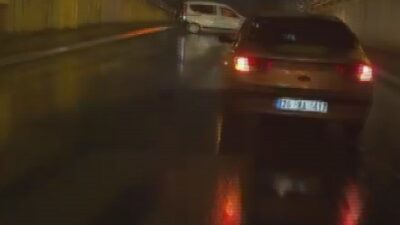 HATAY’DA SAĞANAK YAĞIŞ YOLLARI VE CADDELERİ GÖLE ÇEVİRDİ