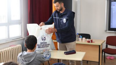 HBB’DEN ÖZEL EĞİTİM GÖREN ÖĞRENCİLERE KIYAFET VE KIRTASİYE DESTEĞİ.