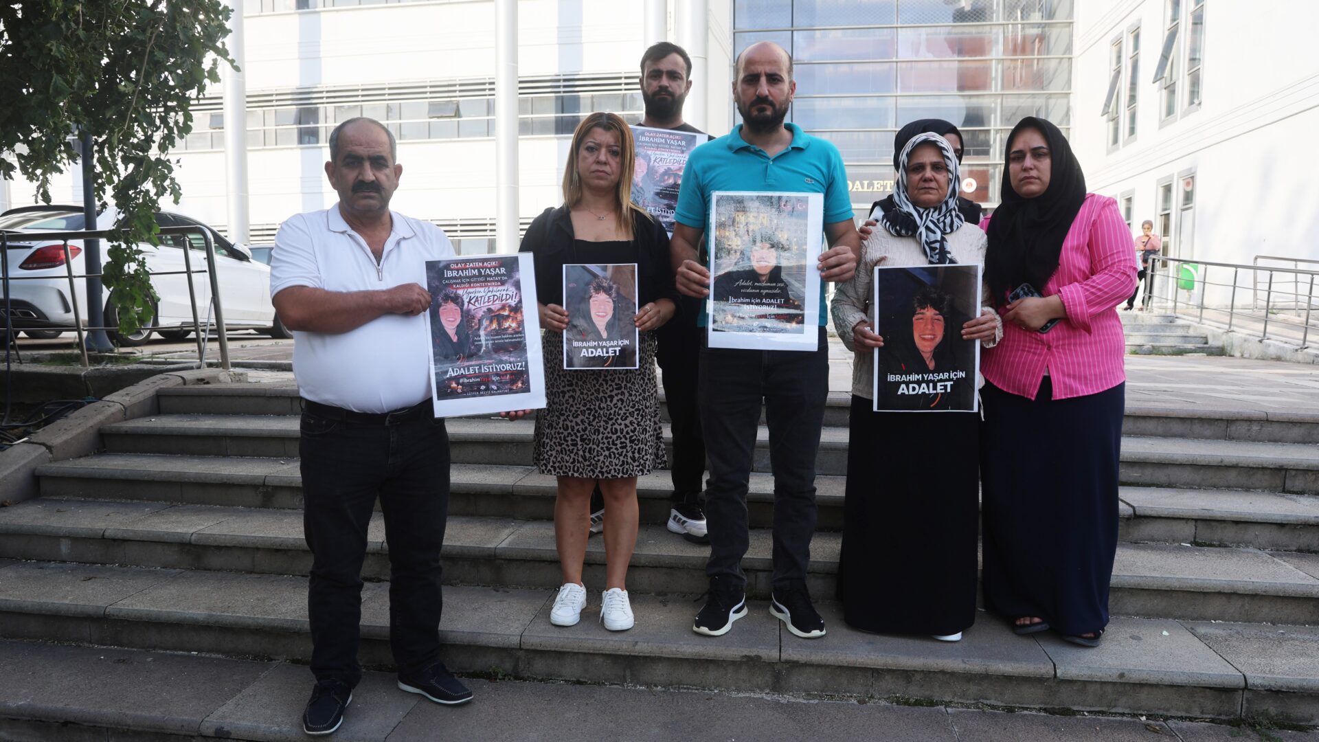  576 gündür evimize ağlayarak yemek yiyoruz”