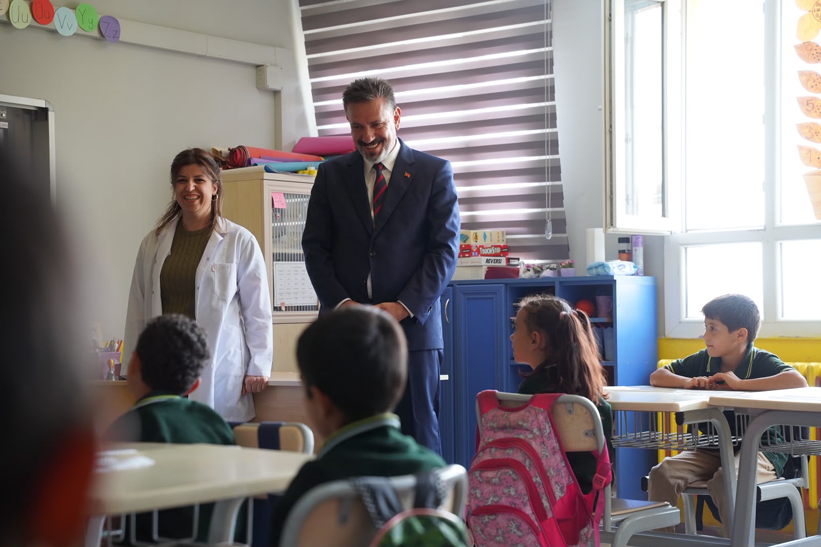 Başkan Üstün öğrencilerle yemek yedi