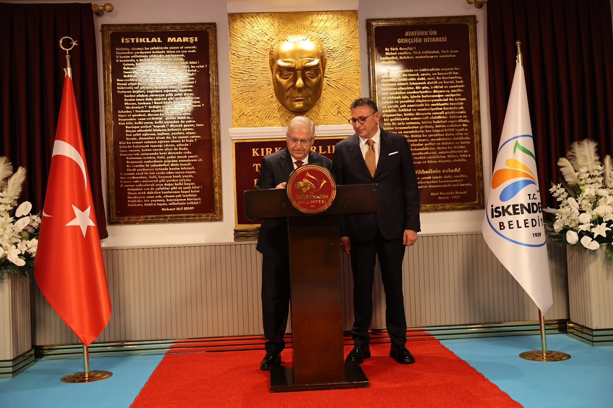Bakan  Güler , İskenderun Belediyesi’ni ziyaret etti.