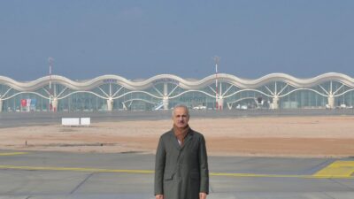 HATAY HAVALİMANI YENİLENİYOR ULAŞTIRMA VE ALTYAPI BAKANI ABDULKADİR URALOĞLU: “HATAY HAVALİMANI’NDA YENİ BİNALARIN YAPIMI VE APRON GENİŞLETİLMESİNİ KAPSAYAN PROJEMİZİ 2026 YILI SONUNDA TAMAMLAMAYI HEDEFLİYORUZ” “43 BİN 36 METREKARELİK İLAVE APRON ALANINDA GENİŞLETME ÇALIŞMALARINI VE ANA NİZAMİYE BİNASININ YAPIMINI TAMAMLADIK” “YENİ İTFAİYE BİNASININ ELEKTRİK VE MEKANİK TESİSATI İLE KUVVET SANTRALİNİN ELEKTRİK ALTYAPISINDA ÇALIŞMALARIMIZ DEVAM EDİYOR”