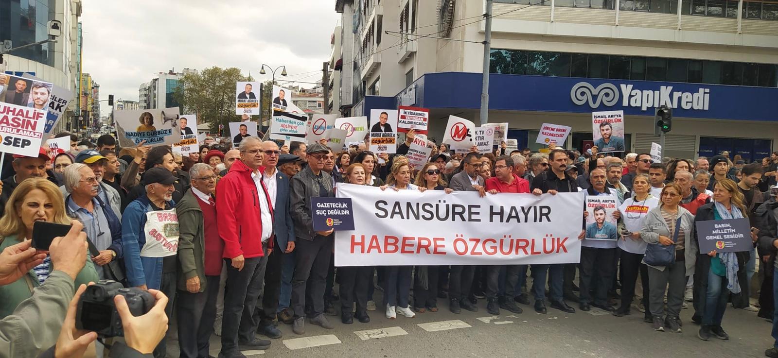 Gazeteciler 10 ilde “Sansüre Hayır” dedi,