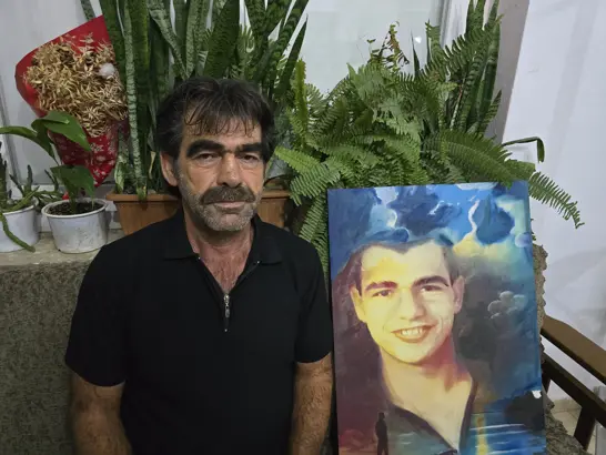 Oğlunun bulunması için Bakana çağrıda bulundu.