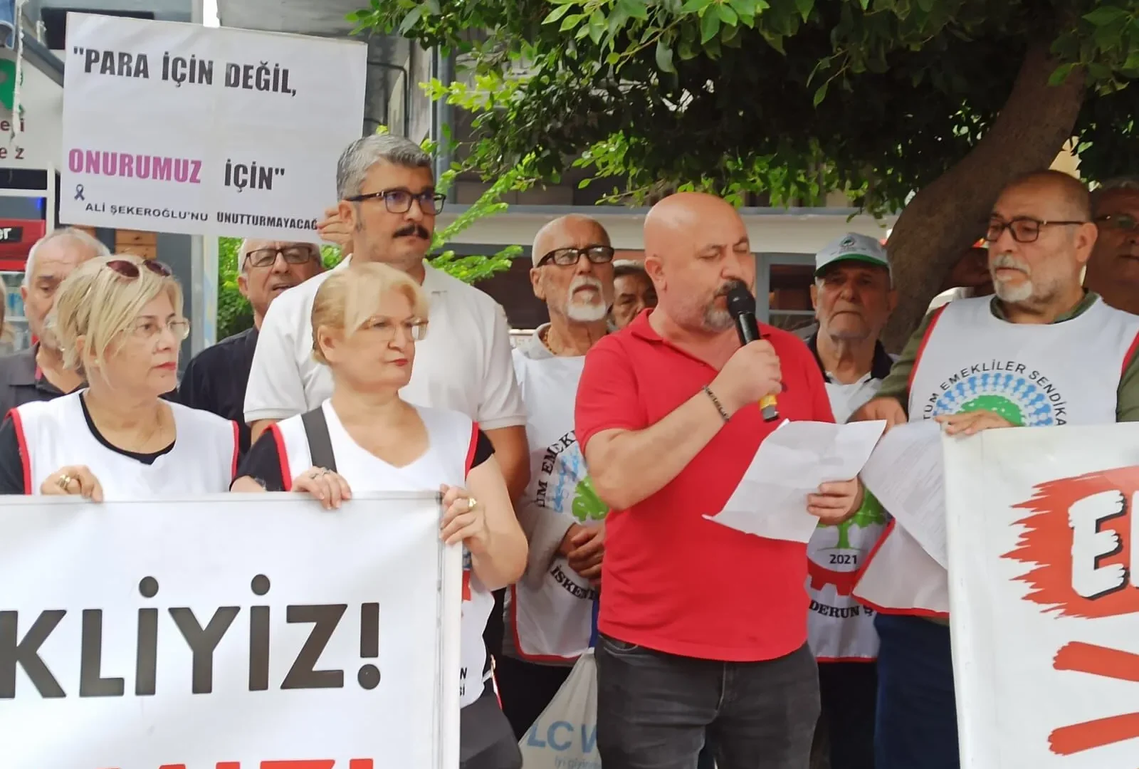 Seyyanen zam ve gelir adaleti istediler